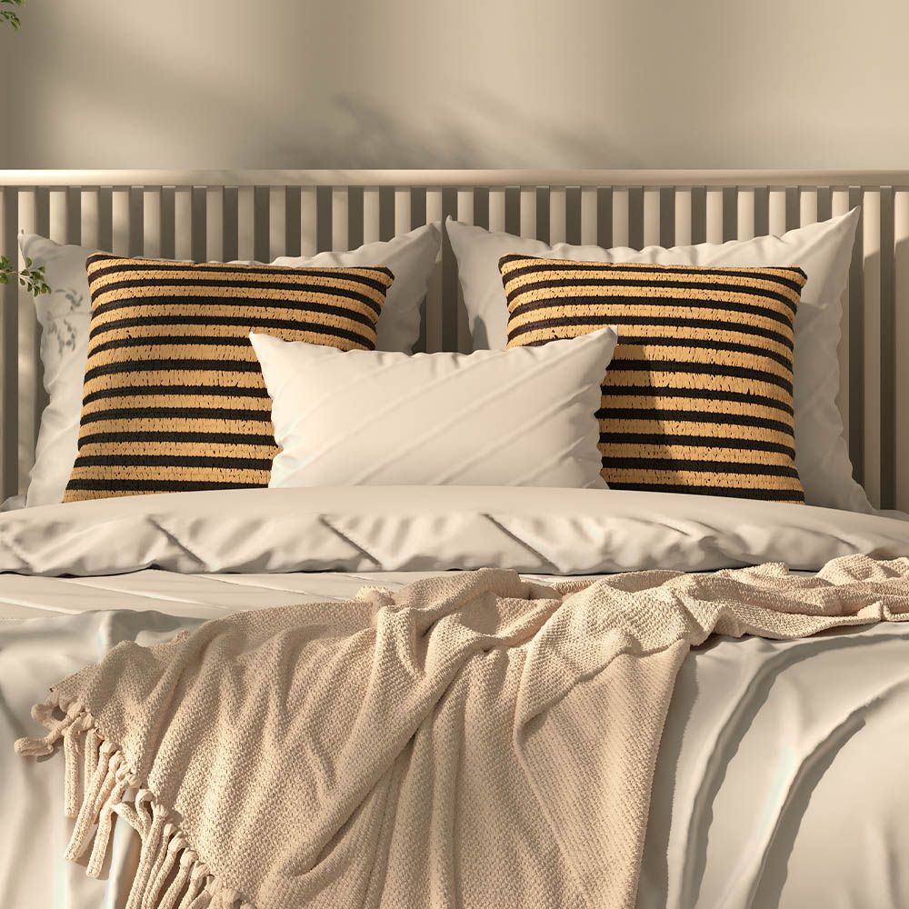 Square Boho Bali Cushion, Raffia cover + filling - Chelsea